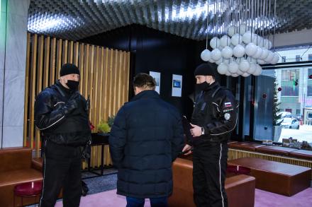 Шарфы и варежки не заменят маски и перчатки Шарфы и варежки не заменят маски и перчатки