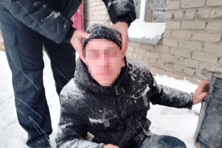 Хулиган разоружён и задержан Хулиган разоружён и задержан