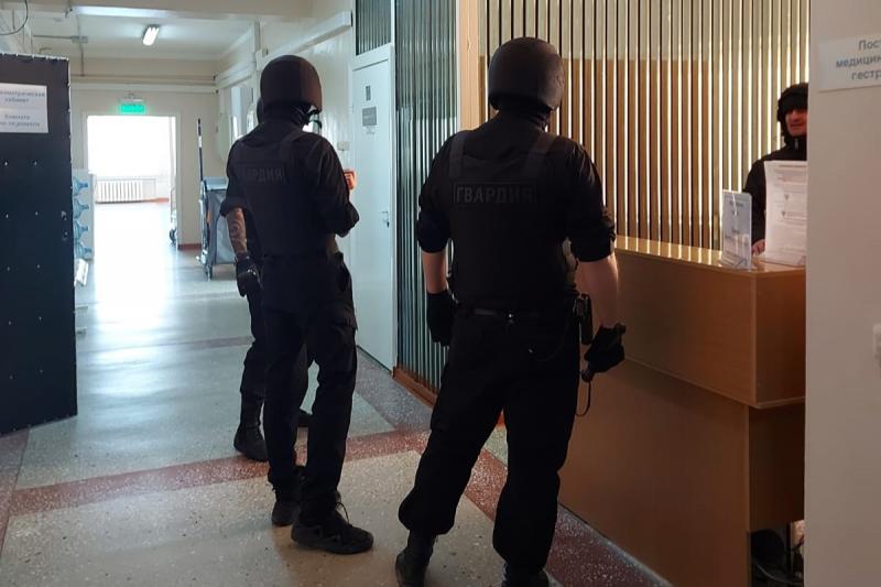 В больнице Новосибирска потеряли маленького пациента – он ушёл, но потом вернулся картинка